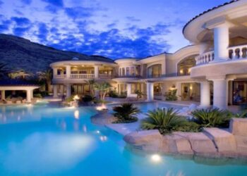 Inside Million Dollar Mansions